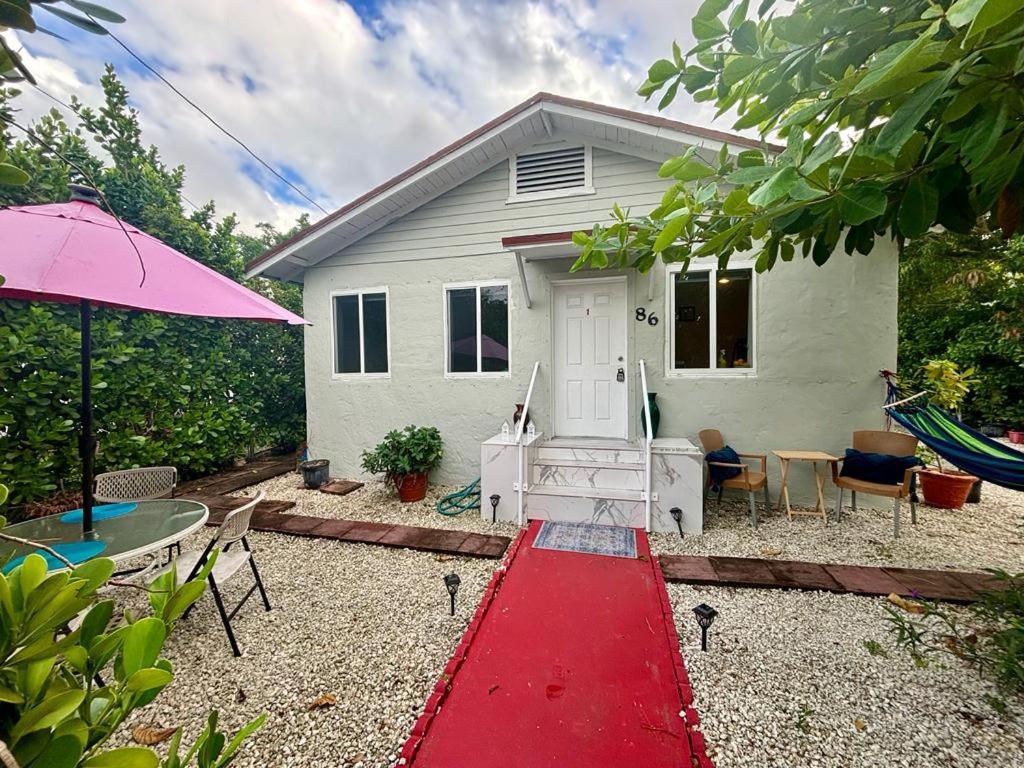 Nice Queen Bedroom - Best Location In Miami - Luggage Storage Service, Parking And Laundry 외부 사진